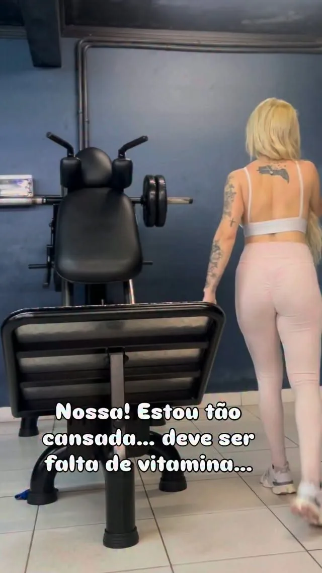 Ana Paula em conteúdo bem humorado na academia